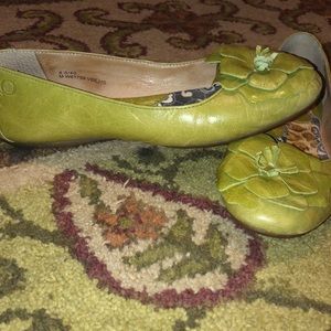 💜BORN💜 B.o.c. Floral flats NWOT